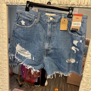 NWT Levi's Women's Light Blue Ripped Jean Shorts